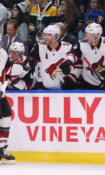 Schmaltz's shootout winner lifts Coyotes over Sabres